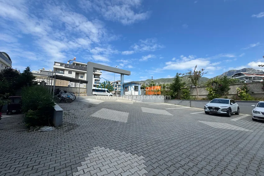 Двухуровневая квартира 2+1 с мебелью и видом на горы в Алании, район Оба 11 