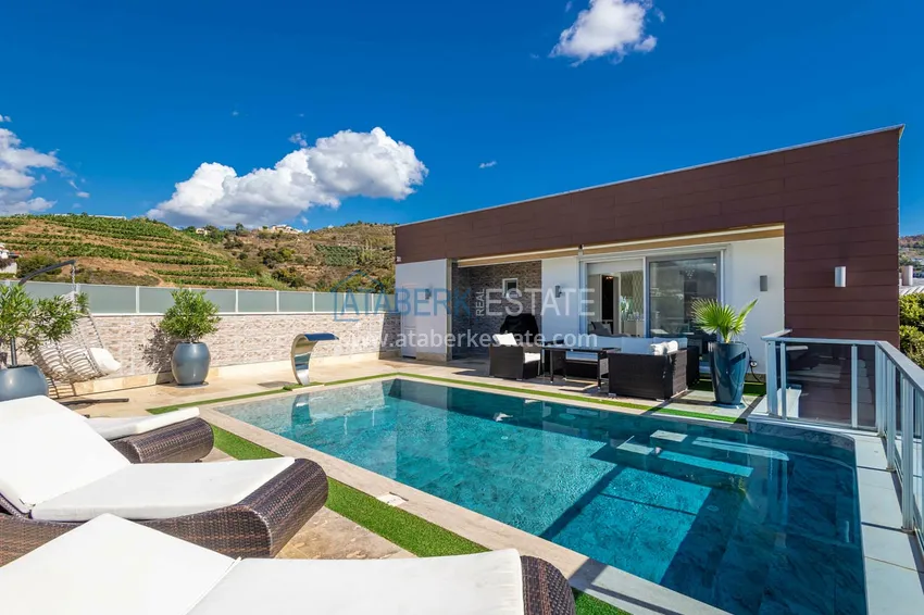 Элегантная вилла 3+1 с панорамным видом на море и горы в элитном комплексе – Алания, район Каргыджак 1 