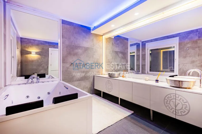 Приобрести Элегантная вилла 3+1 с панорамным видом на море и горы в элитном комплексе – Алания, район Каргыджак 21 