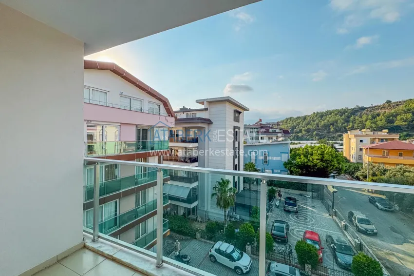 Приобрести Пентхаус 3+1 в Кестеле с мебелью и видом на горы - двухуровневая планировка и отдельная кухня 12