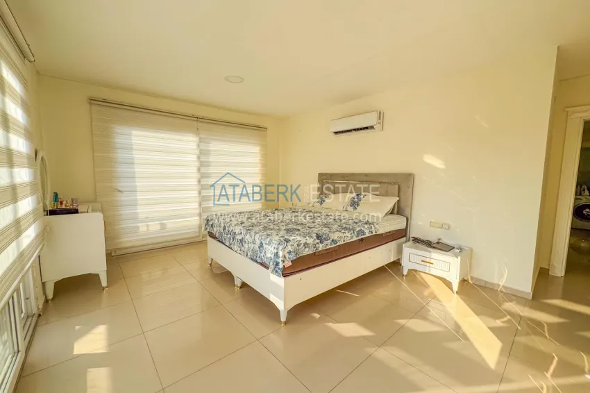 Приобрести Пентхаус 3+1 в Кестеле с мебелью и видом на горы - двухуровневая планировка и отдельная кухня 19