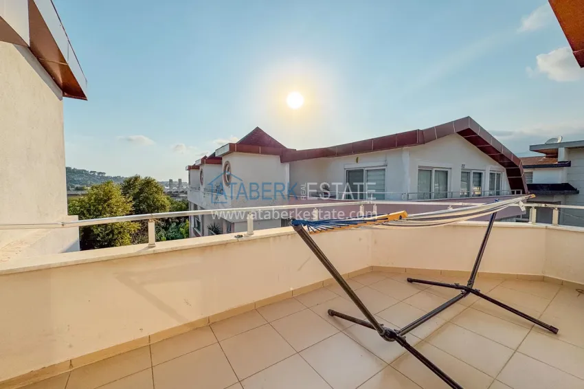 Приобрести Пентхаус 3+1 в Кестеле с мебелью и видом на горы - двухуровневая планировка и отдельная кухня 23