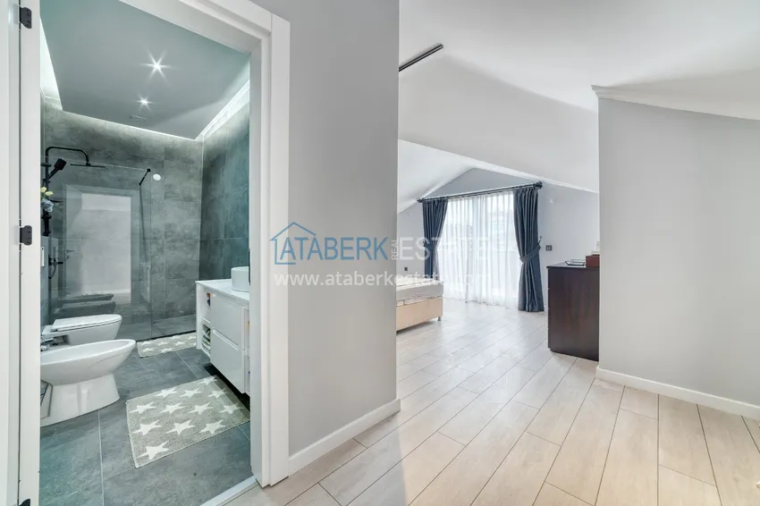 Приобрести Дуплекс 4+1 в Алании, район Оба - меблированный пентхаус под ВНЖ 19 