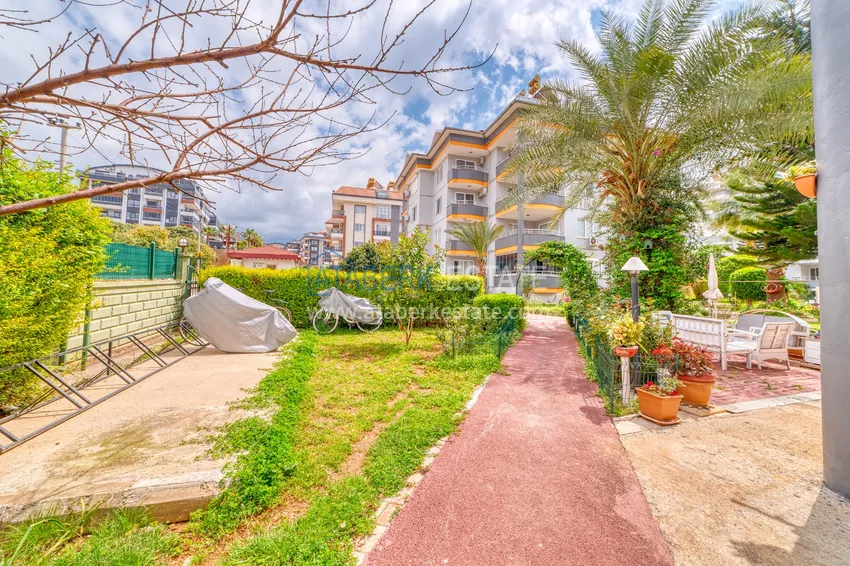 Дуплекс 4+1 в Алании, район Оба - меблированный пентхаус под ВНЖ 9 