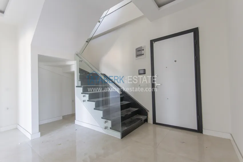 Приобрести Элитный двухэтажный пентхаус 4+1 с видом на море и крепость - центр Махмутлара 24 