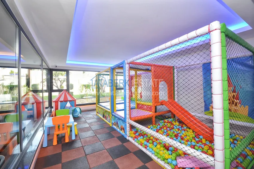 Двухкомнатная квартира в Махмутларе, р-н субботнего рынка 12