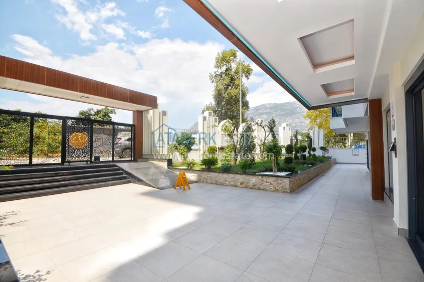 Двухкомнатная квартира в Махмутларе, р-н субботнего рынка 9