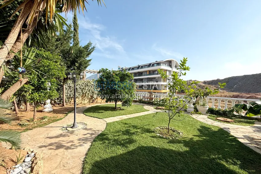 Частная вилла 5+3 в районе Оба – трехэтажная с мебелью, подходит для ВНЖ 6 