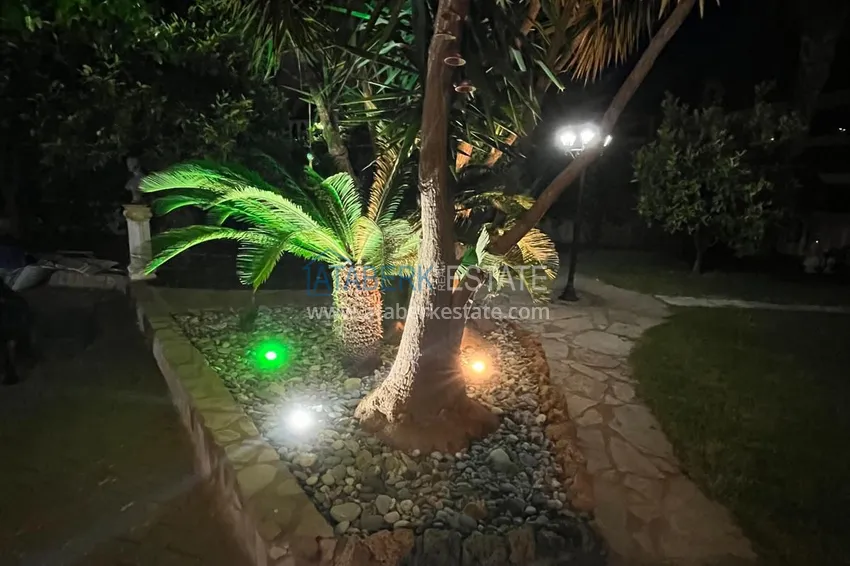 Частная вилла 5+3 в районе Оба – трехэтажная с мебелью, подходит для ВНЖ 9 