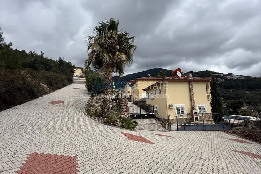 Квартира 3+1 в районе Тепе – с мебелью, видом на море в апарт-вилле 8