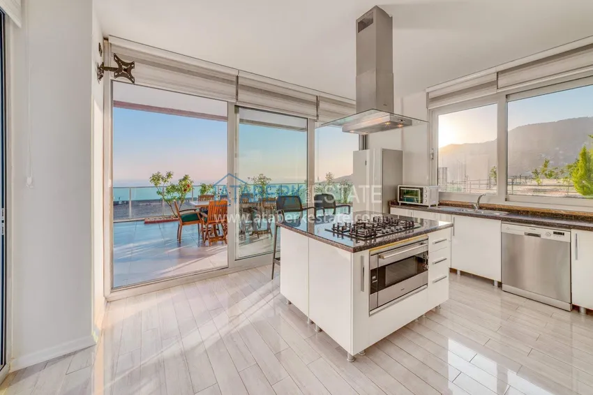 Приобрести Триплекс-вилла 5+1 под гражданство и ВНЖ в Алании, Бекташ – с мебелью и панорамным видом  11 