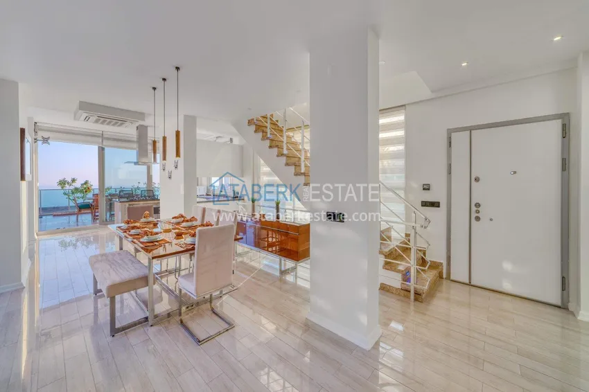 Приобрести Триплекс-вилла 5+1 под гражданство и ВНЖ в Алании, Бекташ – с мебелью и панорамным видом  1 