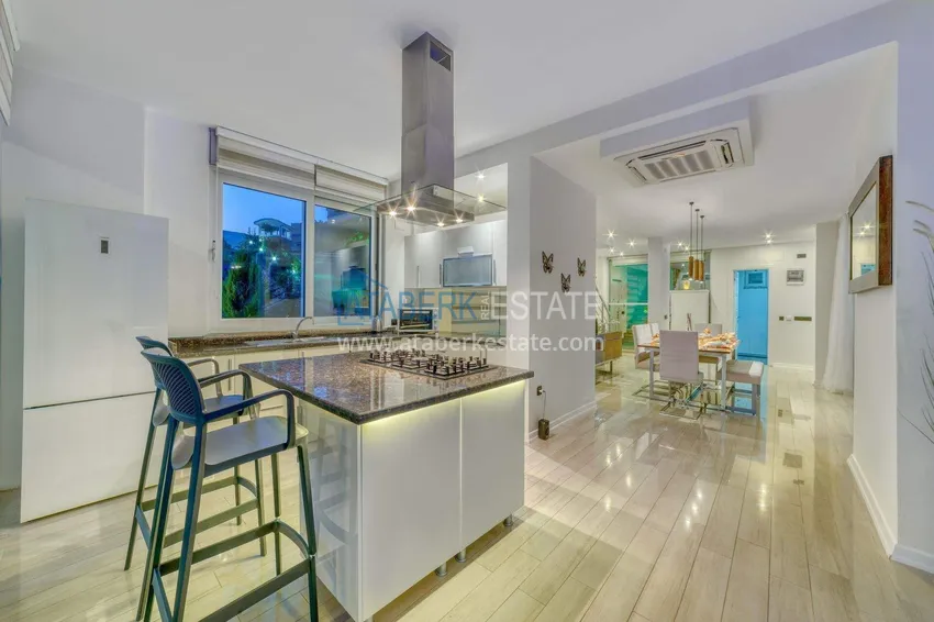 Приобрести Триплекс-вилла 5+1 под гражданство и ВНЖ в Алании, Бекташ – с мебелью и панорамным видом  13 