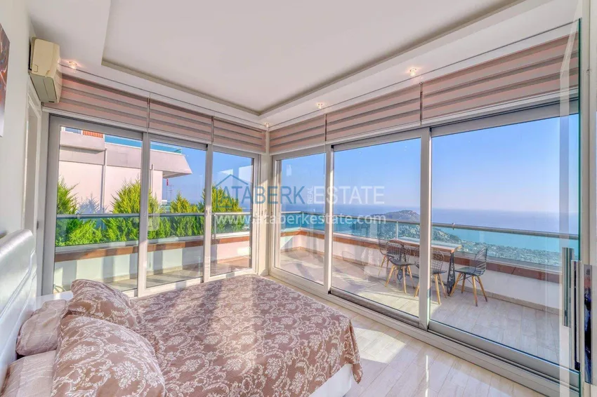 Приобрести Триплекс-вилла 5+1 под гражданство и ВНЖ в Алании, Бекташ – с мебелью и панорамным видом  17 
