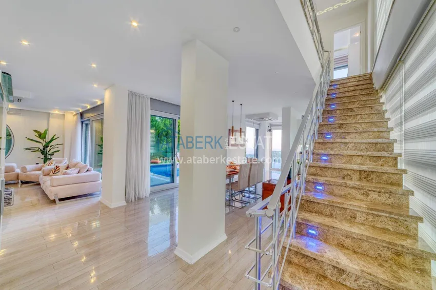 Приобрести Триплекс-вилла 5+1 под гражданство и ВНЖ в Алании, Бекташ – с мебелью и панорамным видом  2 