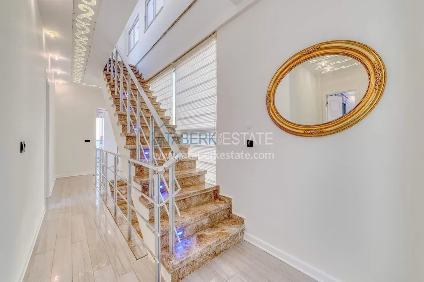 Приобрести Триплекс-вилла 5+1 под гражданство и ВНЖ в Алании, Бекташ – с мебелью и панорамным видом  40 