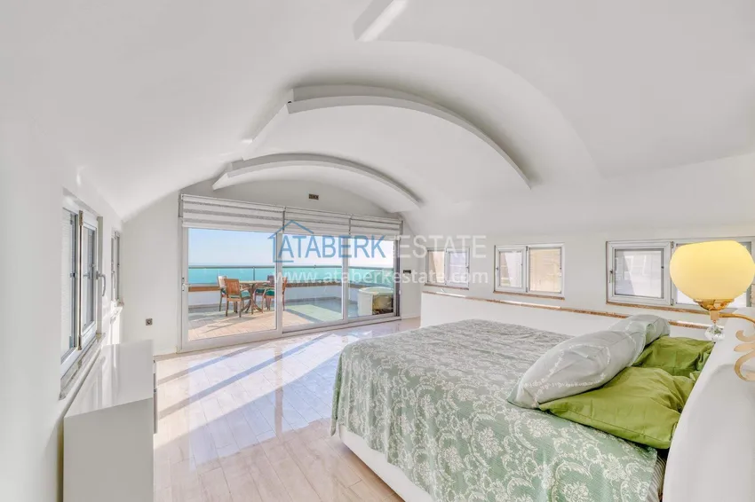 Приобрести Триплекс-вилла 5+1 под гражданство и ВНЖ в Алании, Бекташ – с мебелью и панорамным видом  45 