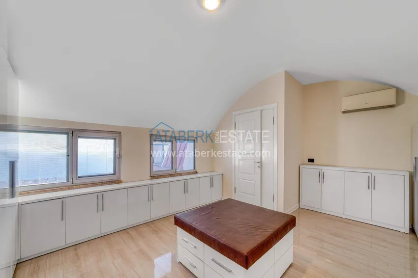 Приобрести Триплекс-вилла 5+1 под гражданство и ВНЖ в Алании, Бекташ – с мебелью и панорамным видом  48 