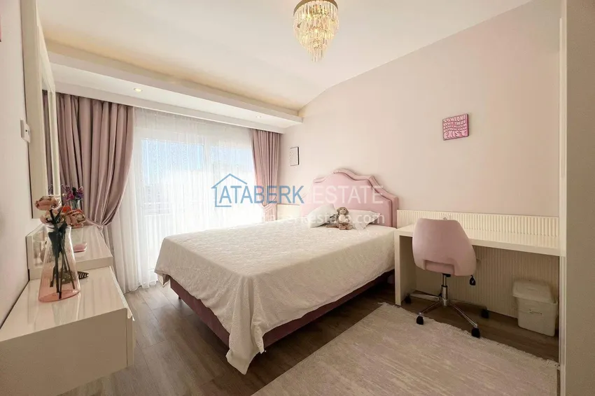 Приобрести Пентхаус-дуплекс 2+1 в районе Авсаллар с мебелью в современном комплексе 17 