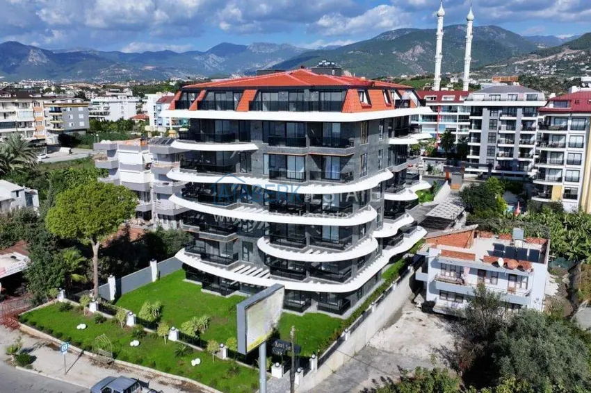 Квартира 1+1 с видом на море и крепость на первой береговой линии в Кестеле 2 