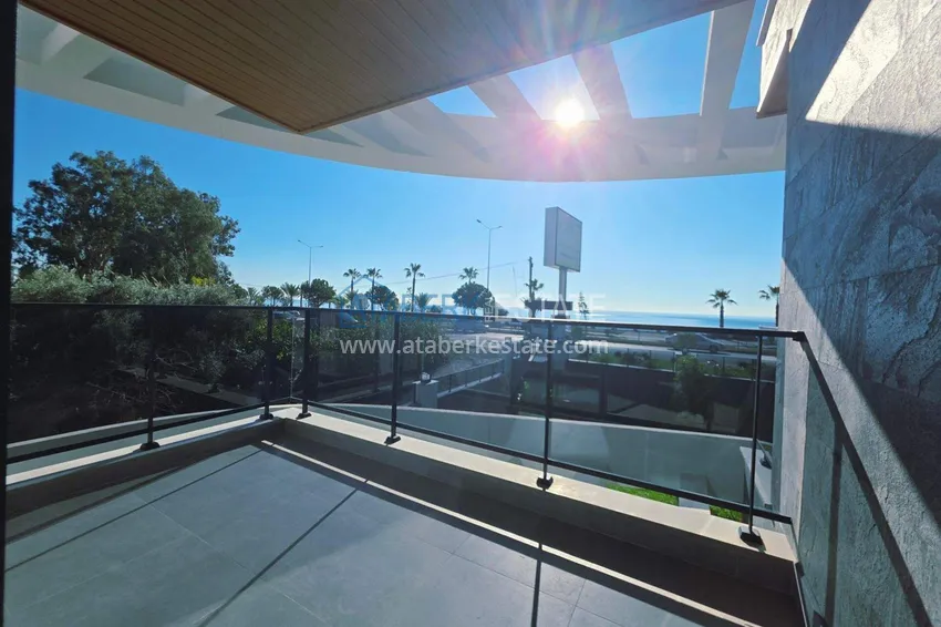 Приобрести Квартира 1+1 с видом на море и крепость на первой береговой линии в Кестеле 7 