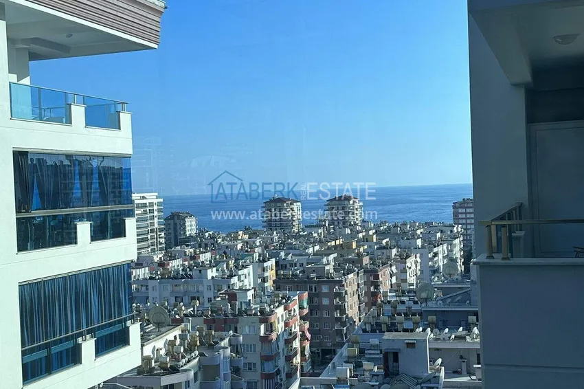 Приобрести Квартира 1+1 70 м² в центре Махмутлара – с мебелью, балкон остеклен, рассрочка до 1 года 15 