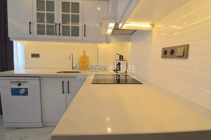 Приобрести Квартира 1+1 с видом на море в районе Оба - 2 балкона, 100 м до пляжа, подходит под ВНЖ 10 