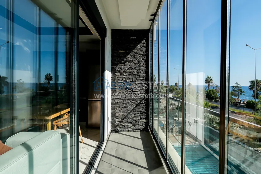 Приобрести Видовая квартира 1+1 с видом на море в Кестеле - первая линия, подходит для гражданства 17 