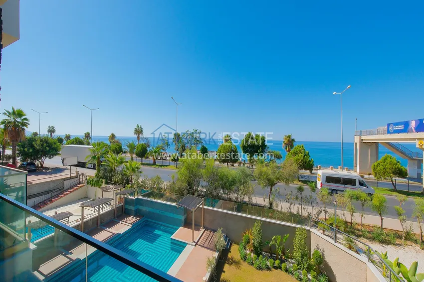 Приобрести Видовая квартира 1+1 с видом на море в Кестеле - первая линия, подходит для гражданства 20 