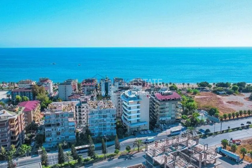 Квартира 1+1 в центре Алании - с видом на море и крепость, район пляжа Клеопатра 3 