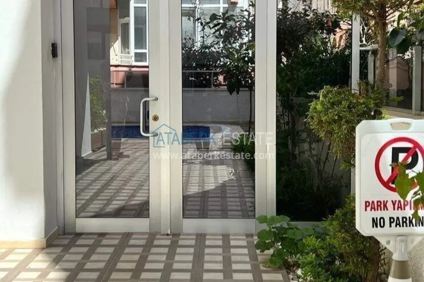 Недвижимость в центре Алании - квартира 1+1 с новой мебелью, район пляжа Кейкубат 5 