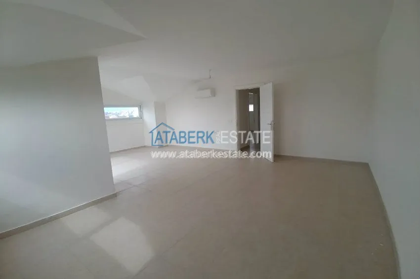 Приобрести Двухуровневая квартира с открытым видом на море в районе Кестель 1 