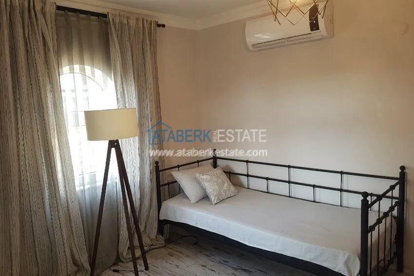 Приобрести Вилла со своим участком земли, с мебелью и техникой, ждет своего хозяина! 1 