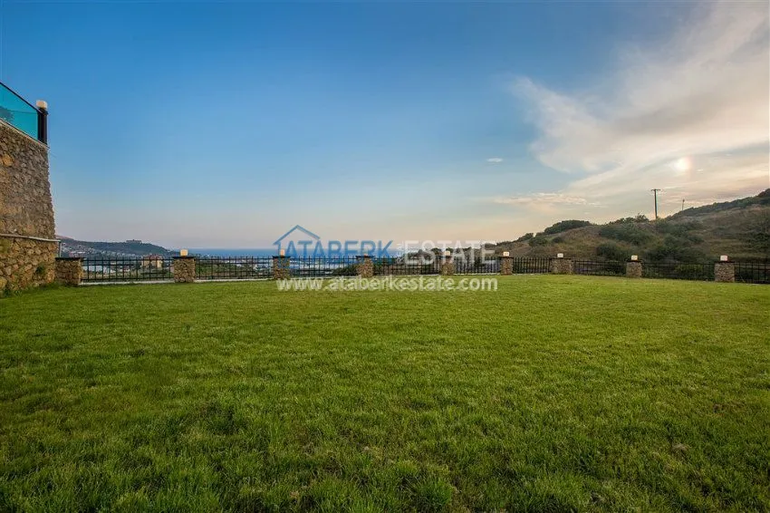 Приобрести Элитный коттедж на побережье Средиземного моря 2 