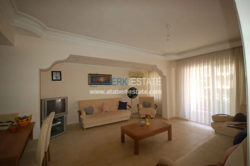 Приобрести Меблированная трехкомнатная квартира в комплексе с бассейном в Алании, 120 м2 2 