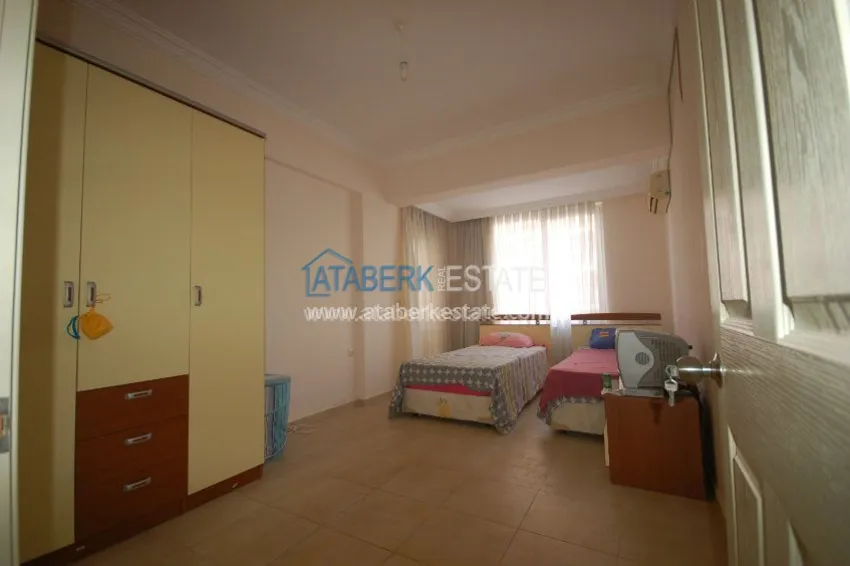 Приобрести Меблированная трехкомнатная квартира в комплексе с бассейном в Алании, 120 м2 5 