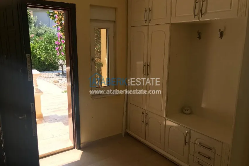 Приобрести Вилла с садом и потрясающим видом, ждет своего нового владельца! 3 