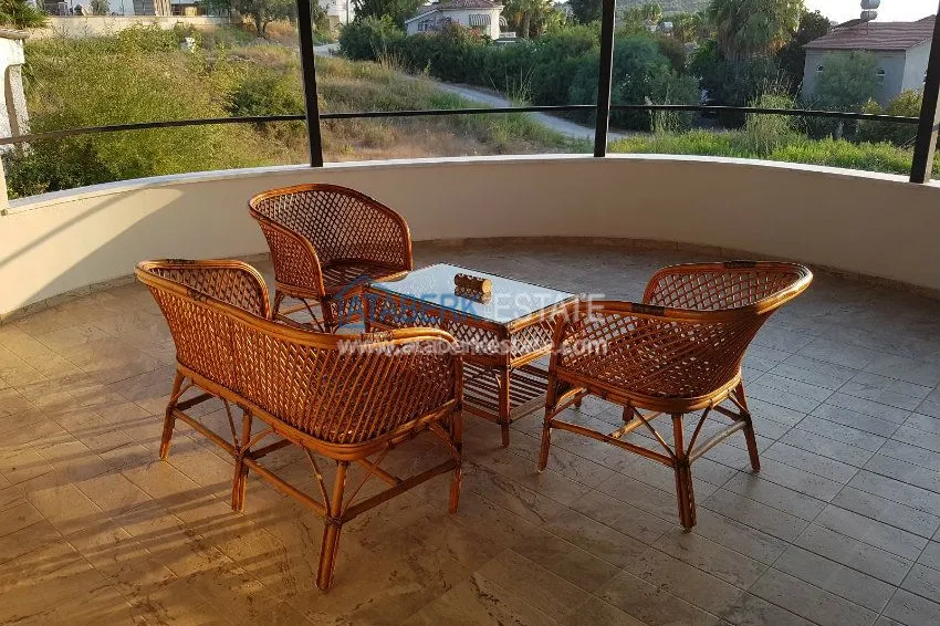 Приобрести Вилла со своим участком земли, с мебелью и техникой, ждет своего хозяина! 12 