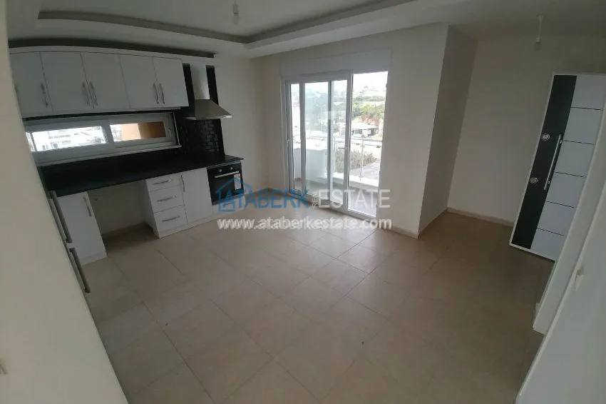 Приобрести Двухуровневая квартира с открытым видом на море в районе Кестель 6 