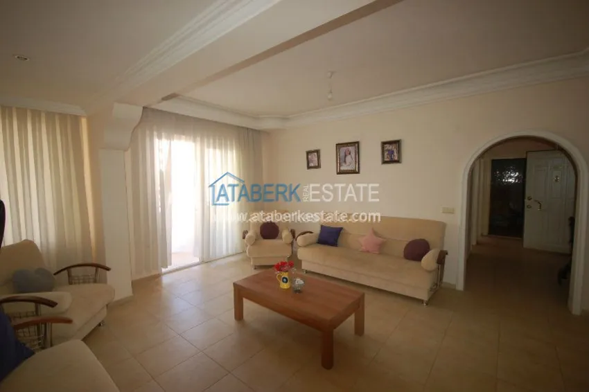 Приобрести Меблированная трехкомнатная квартира в комплексе с бассейном в Алании, 120 м2 6 