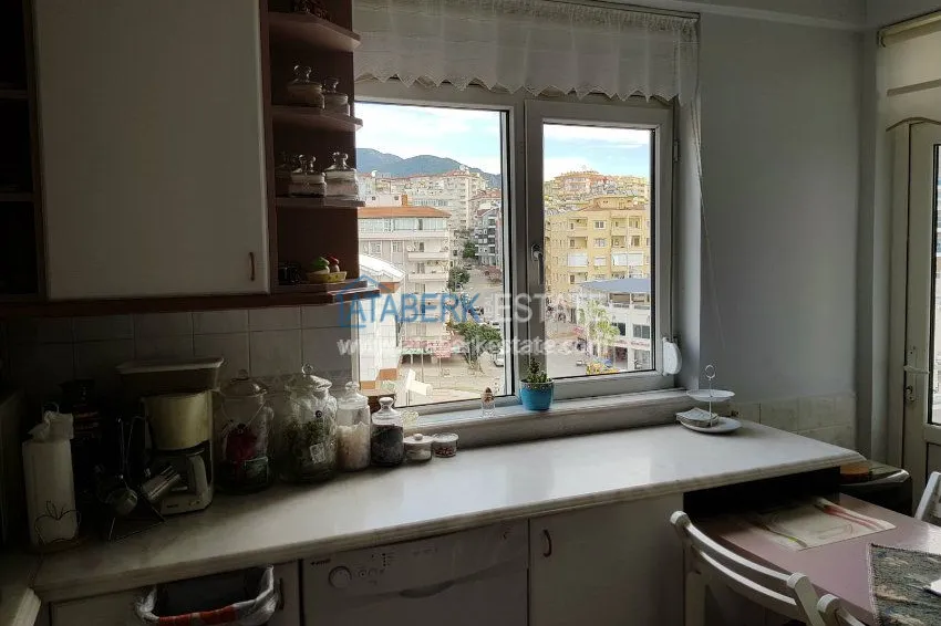 Приобрести  Квартира 3+1 с видом на море на первой линии 13 