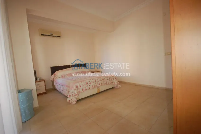 Приобрести Меблированная трехкомнатная квартира в комплексе с бассейном в Алании, 120 м2 7 