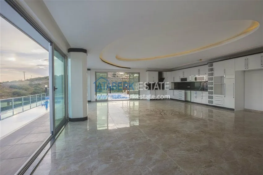 Приобрести Элитный коттедж на побережье Средиземного моря 7 