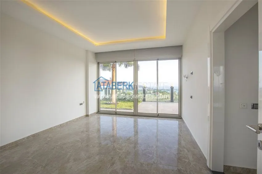 Приобрести Элитный коттедж на побережье Средиземного моря 8 