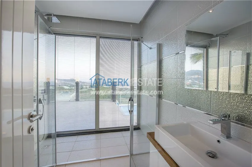 Приобрести Элитный коттедж на побережье Средиземного моря 10 