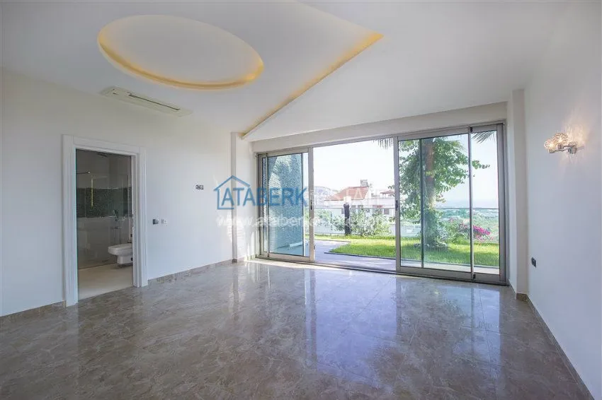 Приобрести Элитный коттедж на побережье Средиземного моря 11 