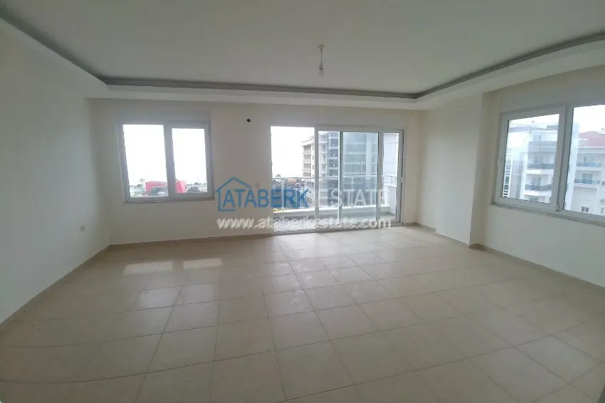 Приобрести Двухуровневая квартира с открытым видом на море в районе Кестель 8 