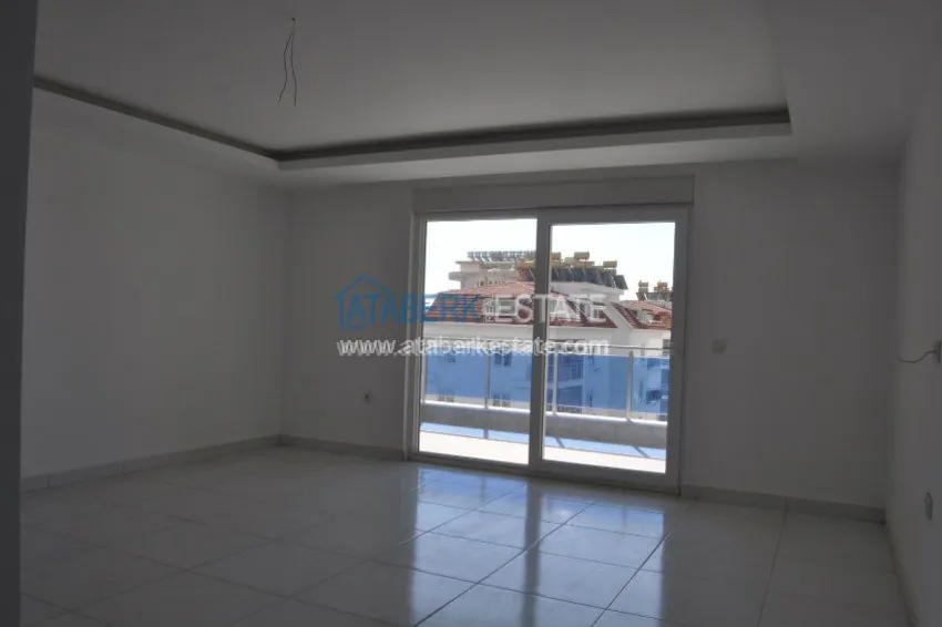 Приобрести Трехкомнатная квартира в современном комплексе Махмутлара 8 