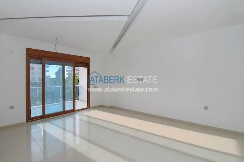 Приобрести Апартаменты 1+1 в благоустроенном комплексе на первой линии 3 