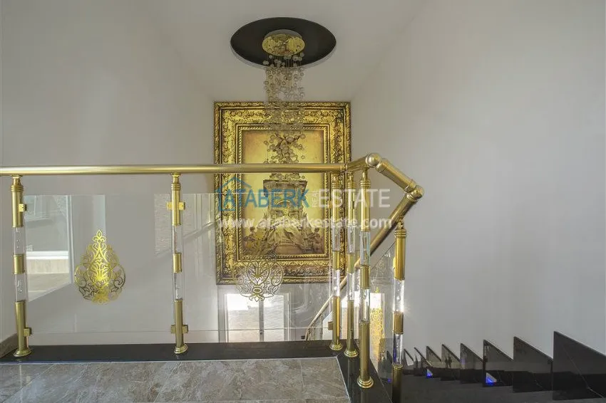 Приобрести Элитный коттедж на побережье Средиземного моря 30 